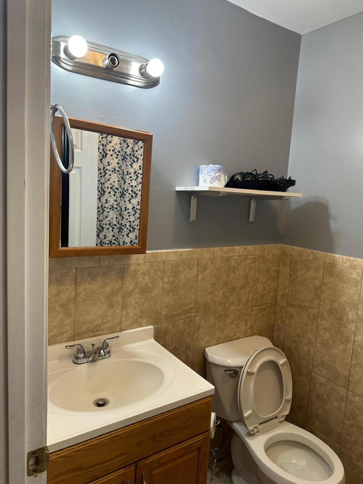 Divine Villa Guest House 65 Sherman 6Mins To Airport And 4Mins To Penn Station 뉴어크 외부 사진